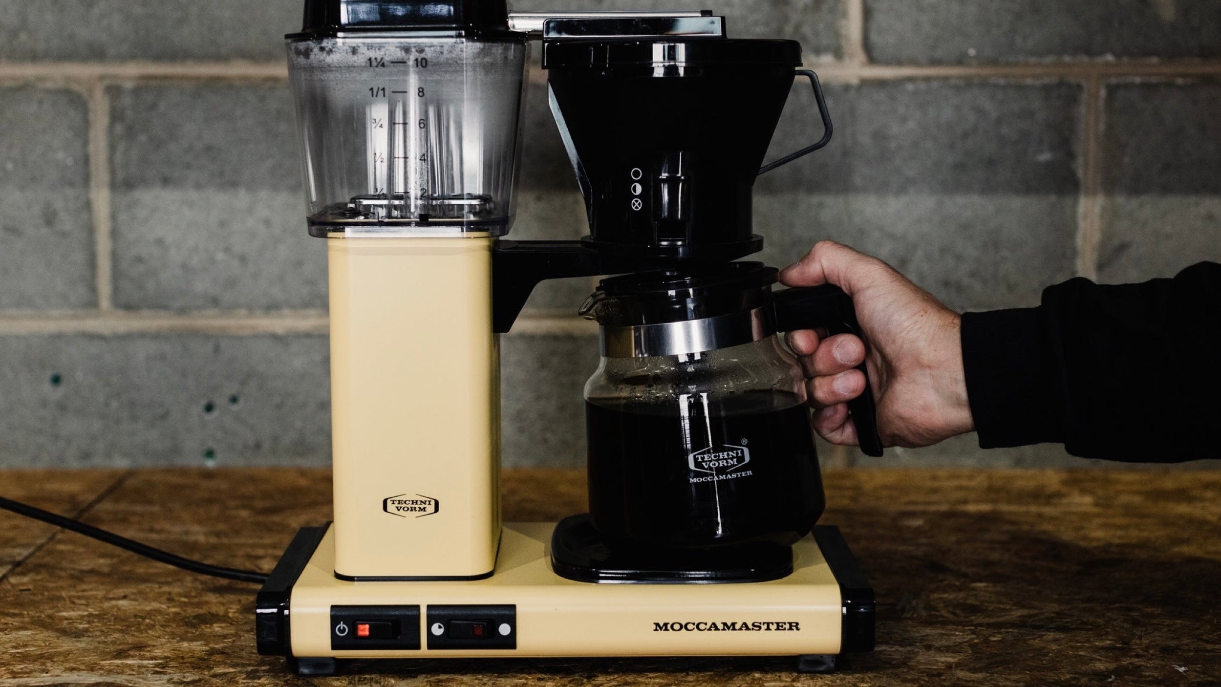 How to make a batch brew – Platform 9 Coffee Roasters